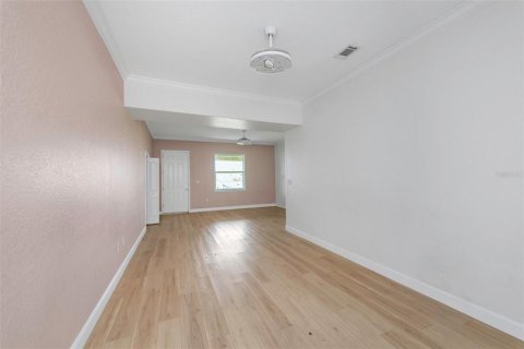 Villa ou maison à vendre à Spring Hill, Floride: 5 chambres, 647.99 m2 № 2148641 - photo 23