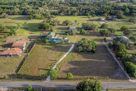 Villa ou maison à Spring Hill, Floride 5 chambres, 647.99 m2 № 2148641