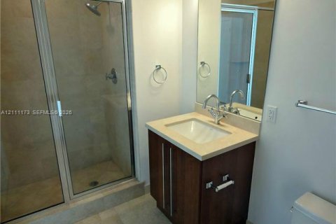 Copropriété à vendre à Miami, Floride: 1 chambre, 68.19 m2 № 2427687 - photo 5