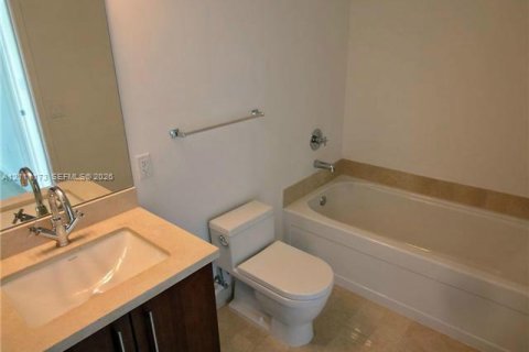 Copropriété à vendre à Miami, Floride: 1 chambre, 68.19 m2 № 2427687 - photo 4