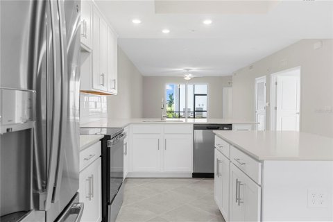 Condo in Punta Gorda, Florida, 2 bedrooms  № 2388117 - photo 13