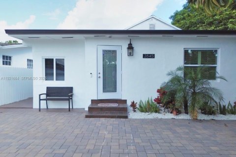 Casa en venta en Miami, Florida, 3 dormitorios, 116.13 m2 № 1982034 - foto 3