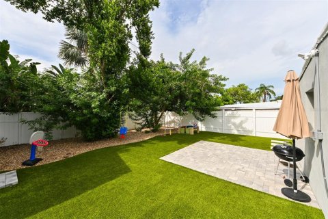 House in Tampa, Florida 3 bedrooms, 126.44 sq.m. № 2148108 - photo 20