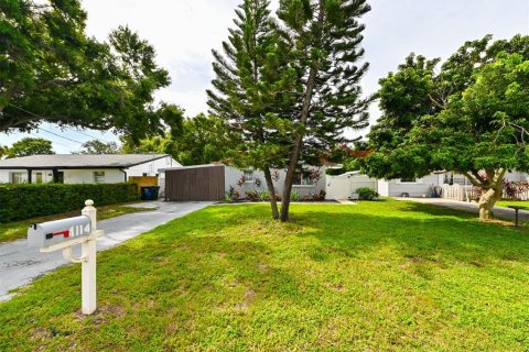 House in Tampa, Florida 3 bedrooms, 126.44 sq.m. № 2148108 - photo 22