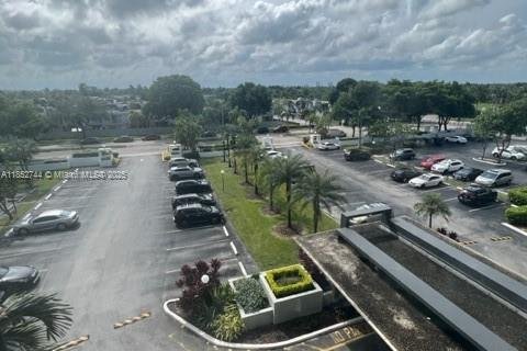 Condo in Hallandale Beach, Florida, 2 bedrooms  № 1859224 - photo 14
