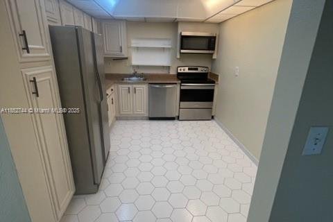 Condo in Hallandale Beach, Florida, 2 bedrooms  № 1859224 - photo 16