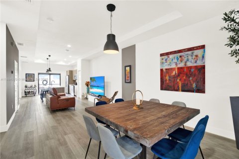 Condominio en venta en Doral, Florida, 2 dormitorios, 99.59 m2 № 1946085 - foto 13