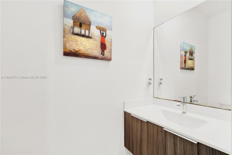 Condominio en venta en Doral, Florida, 2 dormitorios, 99.59 m2 № 1946085 - foto 23