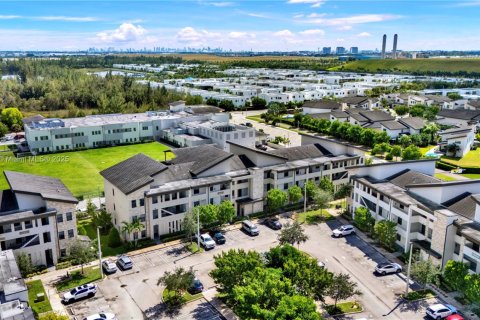 Condominio en venta en Doral, Florida, 2 dormitorios, 99.59 m2 № 1946085 - foto 30