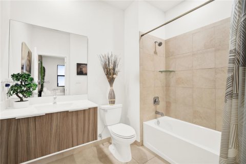 Condominio en venta en Doral, Florida, 2 dormitorios, 99.59 m2 № 1946085 - foto 21