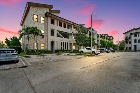 Condominio en venta en Doral, Florida, 2 dormitorios, 99.59 m2 № 1946085 - foto 28