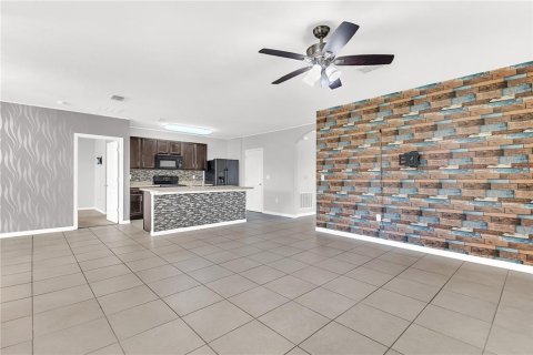Villa ou maison à vendre à Haines City, Floride: 3 chambres, 164.34 m2 № 2234101 - photo 14