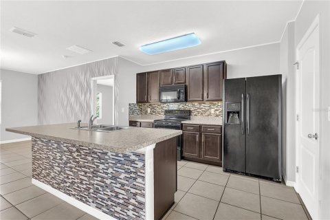 Villa ou maison à vendre à Haines City, Floride: 3 chambres, 164.34 m2 № 2234101 - photo 24