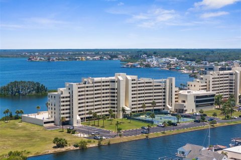 Condominio en venta en Hudson, Florida, 1 dormitorio, 68.1 m2 № 1725106 - foto 17