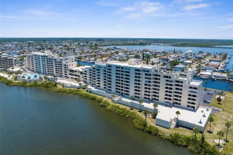 Condominio en venta en Hudson, Florida, 1 dormitorio, 68.1 m2 № 1725106 - foto 19