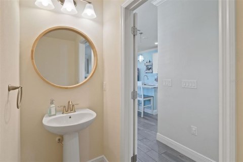 Townhouse in Dunedin, Florida 3 bedrooms, 138.24 sq.m. № 1912797 - photo 22
