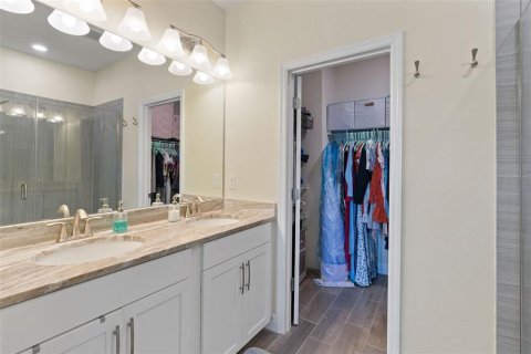 Townhouse in Dunedin, Florida 3 bedrooms, 138.24 sq.m. № 1912797 - photo 6