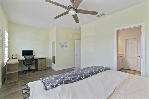 Townhouse in Dunedin, Florida 3 bedrooms, 138.24 sq.m. № 1912797 - photo 5