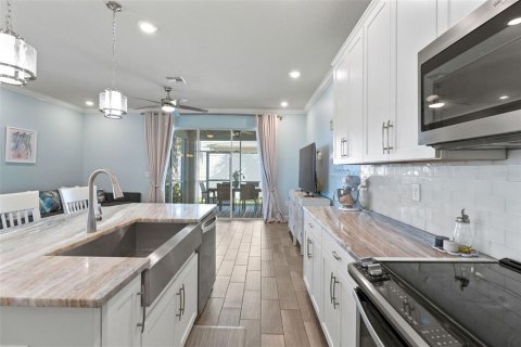 Townhouse in Dunedin, Florida 3 bedrooms, 138.24 sq.m. № 1912797 - photo 18
