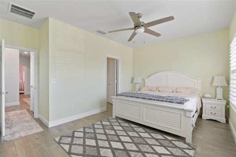 Townhouse in Dunedin, Florida 3 bedrooms, 138.24 sq.m. № 1912797 - photo 4