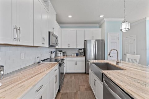 Townhouse in Dunedin, Florida 3 bedrooms, 138.24 sq.m. № 1912797 - photo 19