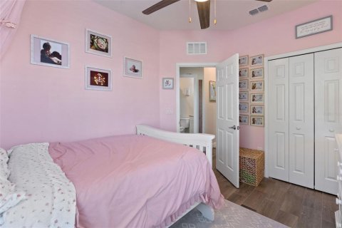 Townhouse in Dunedin, Florida 3 bedrooms, 138.24 sq.m. № 1912797 - photo 9