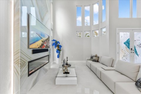 Villa ou maison à vendre à Oldsmar, Floride: 4 chambres, 303.79 m2 № 1574368 - photo 7