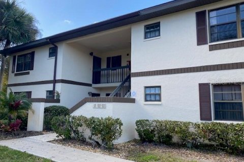Condo à Port Charlotte, Floride, 2 chambres  № 2112292