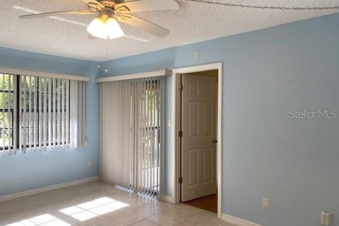 Copropriété à louer à Port Charlotte, Floride: 2 chambres, 77.85 m2 № 2112292 - photo 10