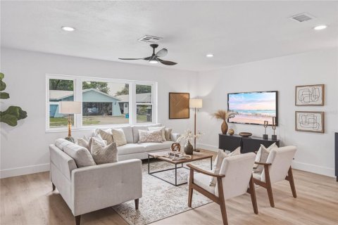 Villa ou maison à vendre à Seminole, Floride: 3 chambres, 158.4 m2 № 2133656 - photo 5