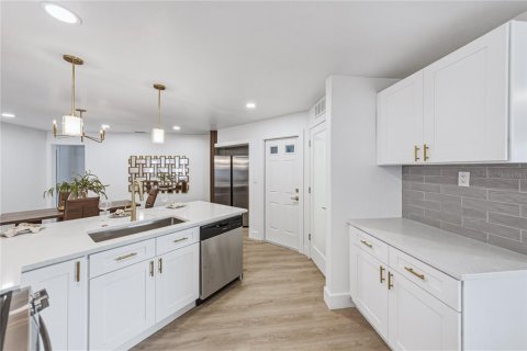 Villa ou maison à vendre à Seminole, Floride: 3 chambres, 158.4 m2 № 2133656 - photo 14