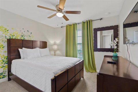 Casa en venta en Kissimmee, Florida, 6 dormitorios, 305.74 m2 № 2384233 - foto 24