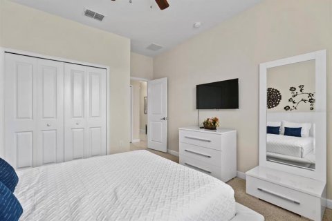 Casa en venta en Kissimmee, Florida, 6 dormitorios, 305.74 m2 № 2384233 - foto 28