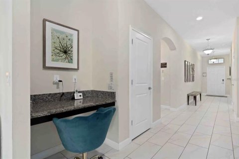 Casa en venta en Kissimmee, Florida, 6 dormitorios, 305.74 m2 № 2384233 - foto 4