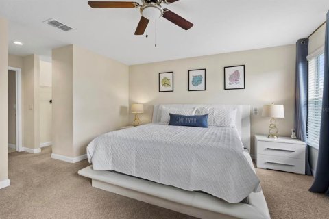 Casa en venta en Kissimmee, Florida, 6 dormitorios, 305.74 m2 № 2384233 - foto 22