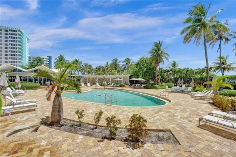 Condo in Miami Beach, Florida, 1 bedroom  № 1871278 - photo 27