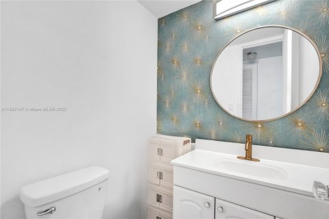 Condo in Miami Beach, Florida, 1 bedroom  № 1871278 - photo 24