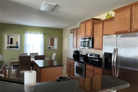 House in Kissimmee, Florida 4 bedrooms, 208.47 sq.m. № 1376717 - photo 7