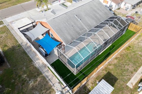 House in Tarpon Springs, Florida 3 bedrooms, 131.74 sq.m. № 1765509 - photo 2