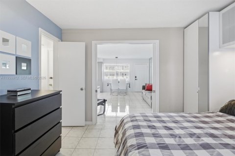 Copropriété à vendre à Hallandale Beach, Floride: 1 chambre, 69.68 m2 № 1998428 - photo 19