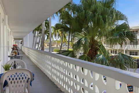 Copropriété à vendre à Hallandale Beach, Floride: 1 chambre, 69.68 m2 № 1998428 - photo 10