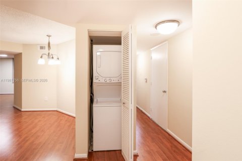 Condo in Fort Lauderdale, Florida, 3 bedrooms  № 2042993 - photo 14