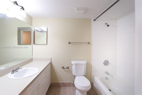 Condo in Fort Lauderdale, Florida, 3 bedrooms  № 2042993 - photo 25