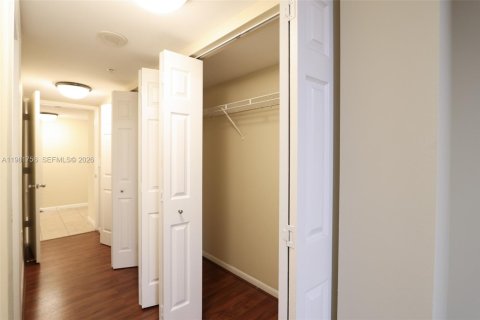 Condo in Fort Lauderdale, Florida, 3 bedrooms  № 2042993 - photo 22