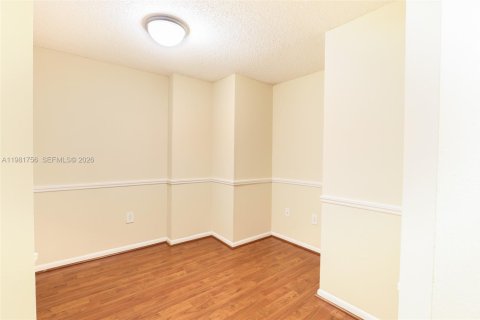 Condo in Fort Lauderdale, Florida, 3 bedrooms  № 2042993 - photo 24