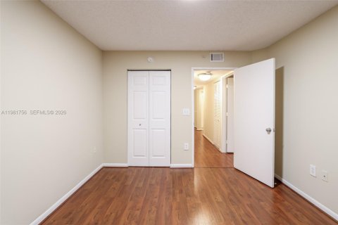 Condo in Fort Lauderdale, Florida, 3 bedrooms  № 2042993 - photo 27
