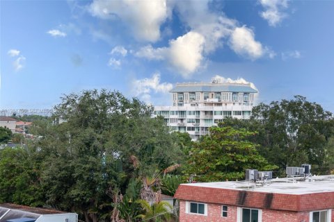 Condo in Fort Lauderdale, Florida, 3 bedrooms  № 2042993 - photo 4