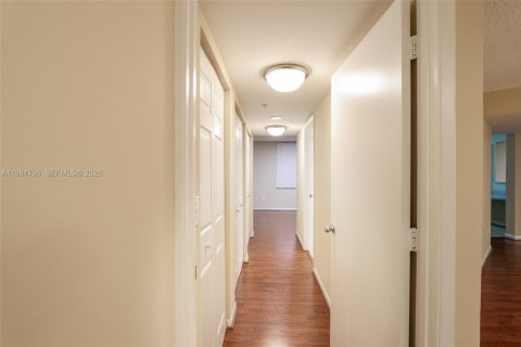 Condo in Fort Lauderdale, Florida, 3 bedrooms  № 2042993 - photo 15