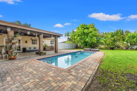 House in Miami, Florida 3 bedrooms № 2030369 - photo 30