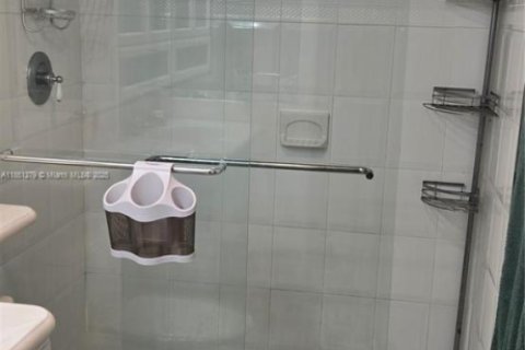 Купить кондоминиум в Авентура, Флорида 2 спальни, 101.82м2, № 1932564 - фото 29